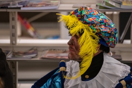 2025-11-23 Sint leest voor-16